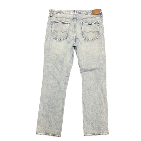 American Eagle Mens Light Wash Jeans Size 36x34 - Picture 2 of 7